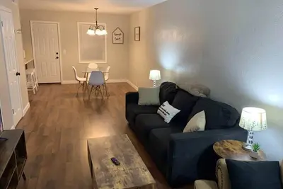 Pet Friendly, Fenced Yard, Clean & Quiet!