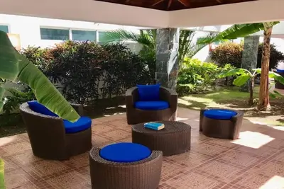 Image de Cozy luxury apartment on the beach.