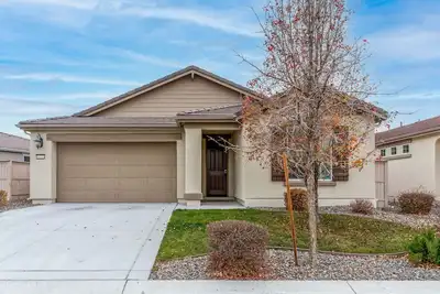 Image de Cozy 4bd Sleeps 10 Near Airport Backyard WiFi Family Friendly Spacious Parking