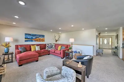 Image de Outdoor Enthusiasts' Retreat w/ Hot Tub, Deck