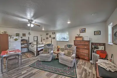 Image de Pet-Friendly Libby Cottage w/ Mountain Views!