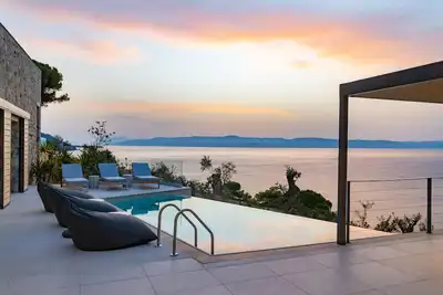 Image de Architect-designed villas with infinity pools 4 min walk from relaxing beach
