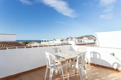 Image de Appartement \"3 Chambres 3 Terrasses Maquinilla\" avec Wi-Fi, Climatisation et Terrasses