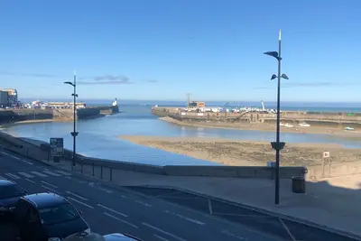 Image de Appartement avec vue directe sur le port et 10mm de la plage/ Casino Le Tréport