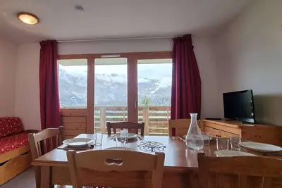 Image de Appartement 2p\/4 pers avec balcon, à deux pas des pistes et commerces, parking gratuit - SuperDévoluy