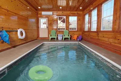 Image de Splash 'N Mountain Lookout - Private Indoor Pool!