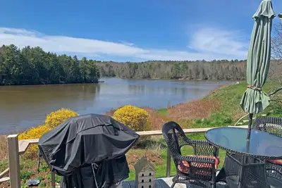 Image de Majestic sunsets overlooking Ellsworth Harbor