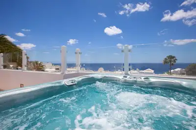 Image de Luxury 4 bedroom Villa/ Panoramic Sea Views / Premier most Sought after Location