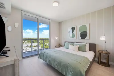 Image de One Bedroom Condo King Bed With City Views
