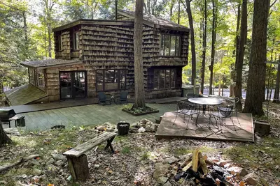 Image de One-of-a-kind contemporary ski lodge in the heart of Rib Mountain State Park