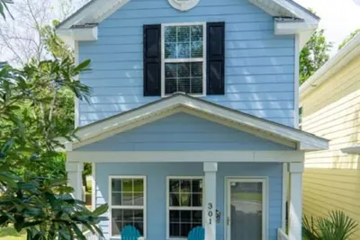 Image de 2 Bedroom Coastal Cottage 1 block to the beach
