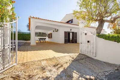 Image de Merveilleuse maison de vacances privée avec Wifi, climatisation, piscine privée, Tv et terrasse