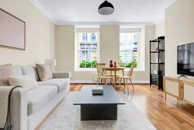 Image de Traditional Covent Garden 2br, 2 min to Charing Cross stn, by Blueground