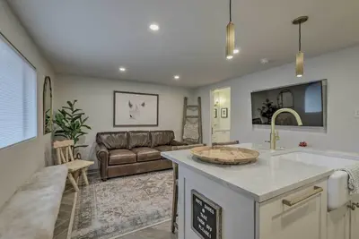 Image de Aspen Condo w/ Mountain Views & Ski Access!