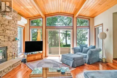 Image de 5 Minute to Whiskey Run Golf Course! Waterfront property- Hot tub + Sauna!