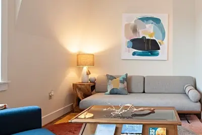 Image de Garage Parking - A Cozy and Stylish Suite Xcape