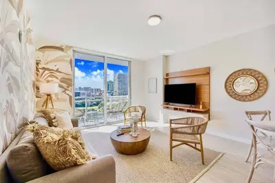 Image de One Bedroom Condo King Bed With City Views