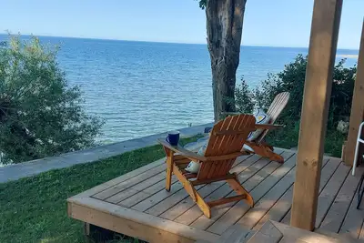 Image de Winter retreat 3 beds, 1 1/2 bath, hot tub, heated floors wood stove\n