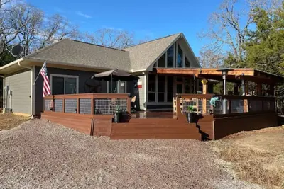 Image de Sea Dog's Fish Camp and Tavern