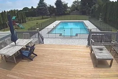 Image de Southold Escape with Large Saltwater Pool on Wine Trail