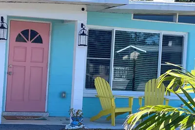 Image de Cozy South Venice Coastal Getaway – 10 Minutes from sandy beaches