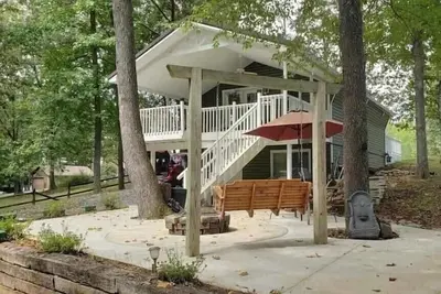 Image de Beautiful Cottage -Water Front+dock+Big Bear Bay