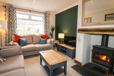 Image de The Corner House, pet friendly, with open fire in Rocester
