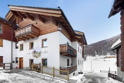 Appartement 'Arancione Al bait da Giulio' avec vue sur les montagnes