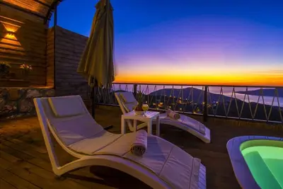 Glamping' Dome for 2, nr. Kalkan with beautiful sea views No:2