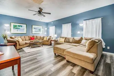 Image de Private Patio & Close to Beach! Coastal Cottage