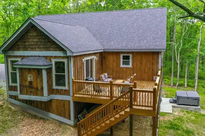 Image de Limestone Chalet | New Golf Area Home + Hot Tub
