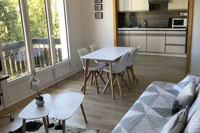 Image de Beau F2 entre Lac & Ville avec Parking