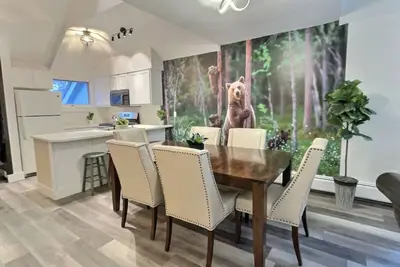 Image de FirBear- Ac, Pool, Hot Tub, Sauna, Tennis, Gym