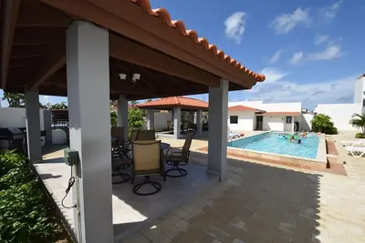 Image de 25%Off Magnolia Arena Condo at Eagle Beach