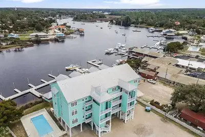 Image de New! Waterfront 2 Br, 2 Ba on Steinhatchee River, private boat slip, WiFi, dog ok