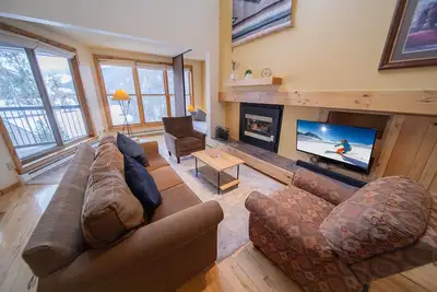 Image de Spacious 2b/2b, Fireplace, Indoor Pool/Hot Tub