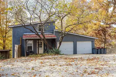 Image de Spacious House on the Water - Lake Cumberland