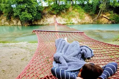 Image de Charming, Comfy Cabin on the San Marcos River!