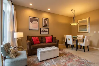 Luxurious 1 Bedroom in the Heart of Seattle!