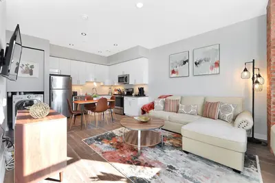 Image de Elegant Main Street Living* Near Nyc