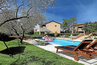 Image de Appartement de vacances avec grande piscine