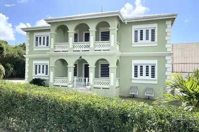 Image de Barrenspot Tropical Villa