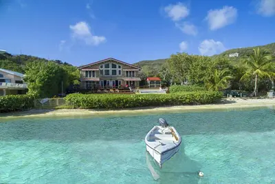 Image de Relax and Rejuvenate: Your Beachfront Sanctuary in Stunning Coral Bay