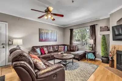 Image de Special Offer, N Scottsdale 1st floor condo, Pool