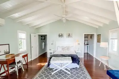 Image de Garden View Cottage, North Eleuthera, Driftwood Seaweed Cottage #1