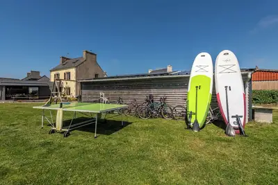 Image de \"Villa Léonie\" grande maison avec piscine intérieur sur la côte des légendes