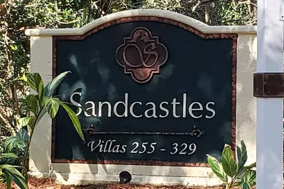 Image de Ocean Front villa located inside gated resort community.