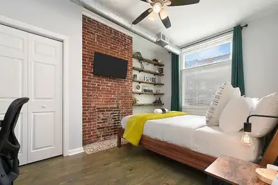 Image de Walk to Stadiums | Patio, Free Parking, Cozy Stay