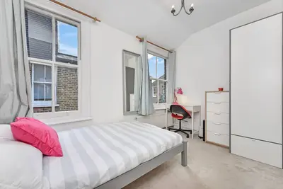 Image de 4 bedroom West London flat near Westfield shopping Mall.