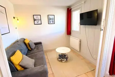 Image de Studio avec coin montagne proche des pistes, secteur calme